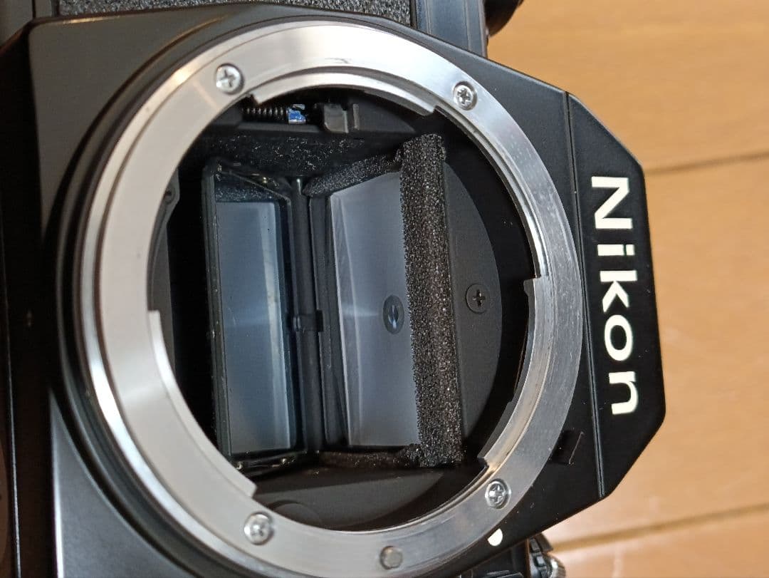 Nikon EM 本体 ＋ NIKKOR 50mm f/1.8 レンズセット