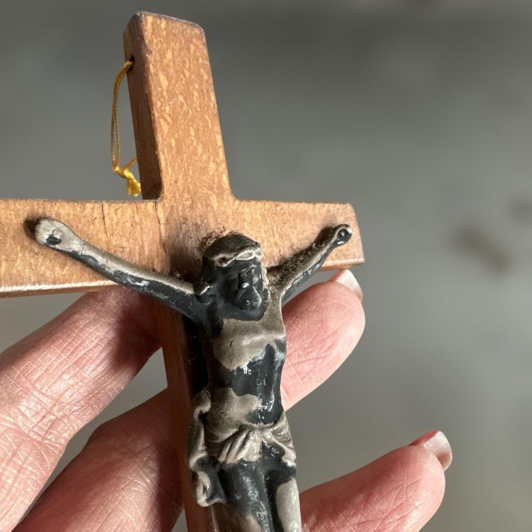 ヴィンテージ　木製キリスト像付き十字架