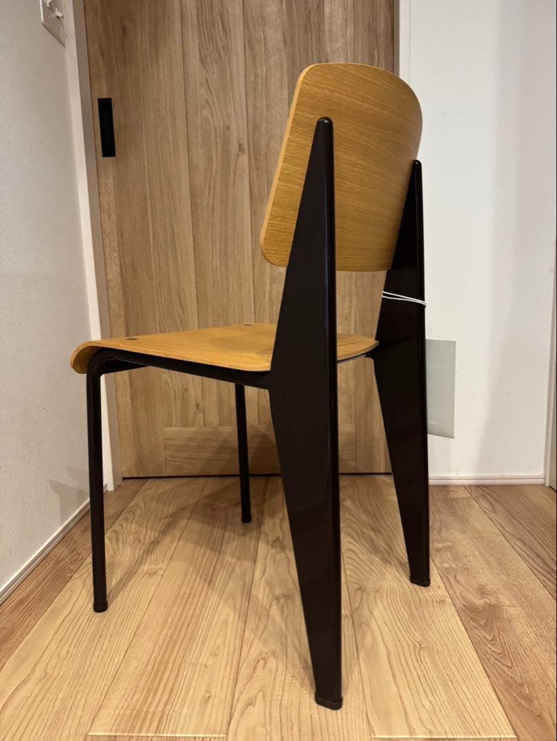 Vitra スタンダードチェア　茶色