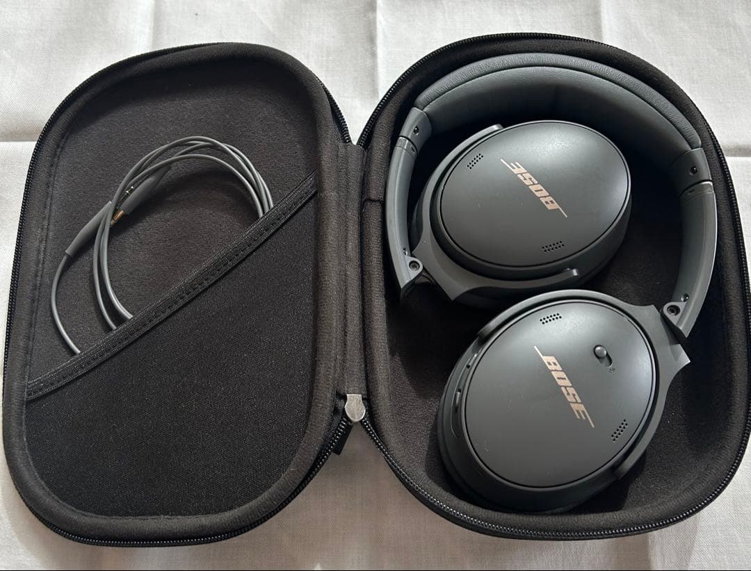 Bose ワイヤレスヘッドホン キャリングケース付き