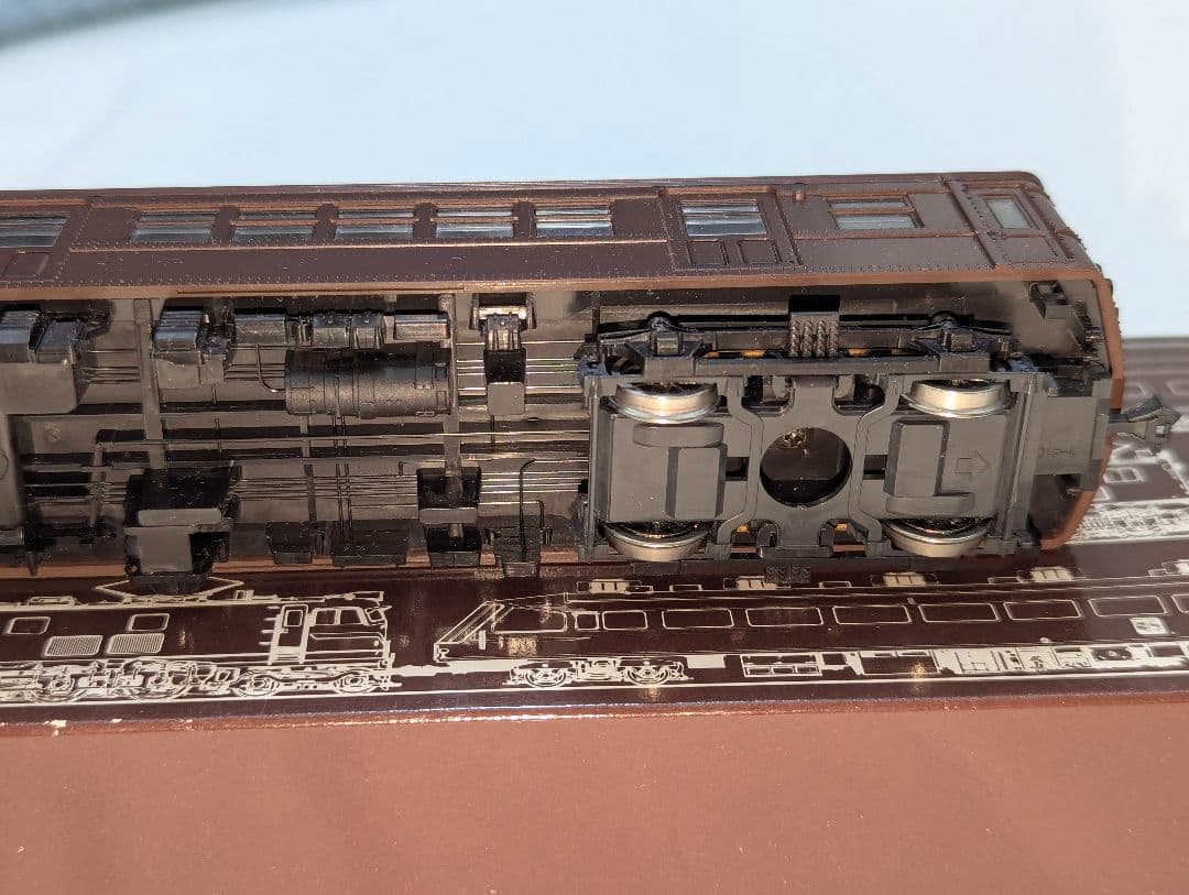 KATO　クモハ４０　HO 【1-410】　室内灯点灯　部品等未使用