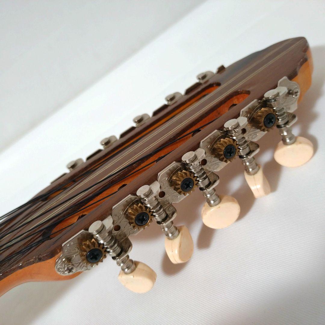 チャランゴ　民族楽器　フォルクローレ　アンデス音楽　小型弦楽器　ボリビア　ペルー