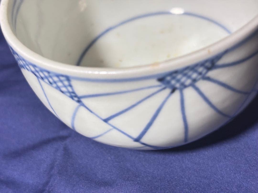 古伊万里　菊文コロ茶碗