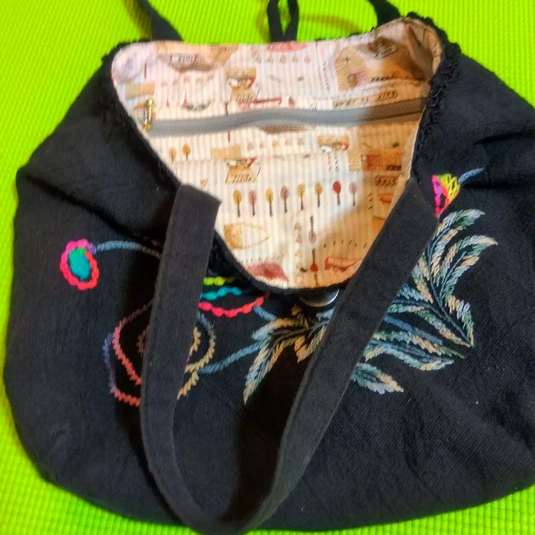 戸塚刺繍、トートバッグ 花柄黒