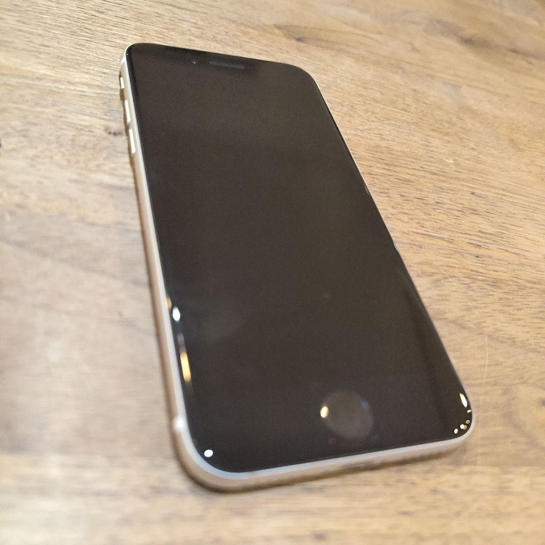 Apple iPhone SE2 64GB ホワイト 本体のみ