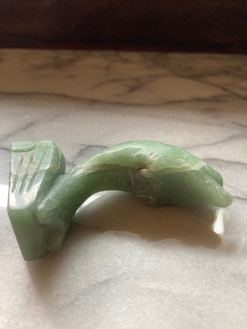 翡翠 イルカの彫刻 置物