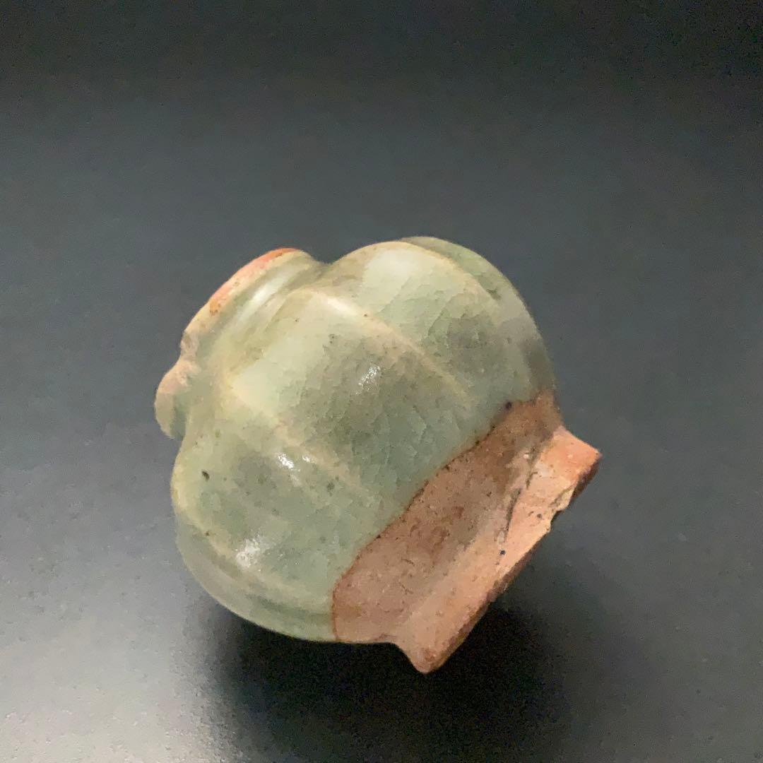 青磁鎬文小壺　タイ　スンコロク　骨董　∅ 5cm R1400ダM