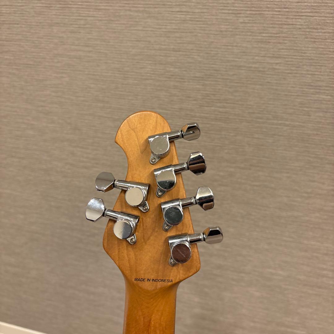 Sterling by Music Man Luke エレキギター