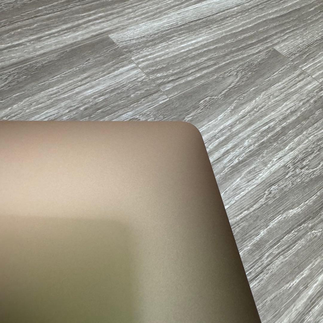 美品 MacBook Air M1チップ 充電数9回『容量100％』