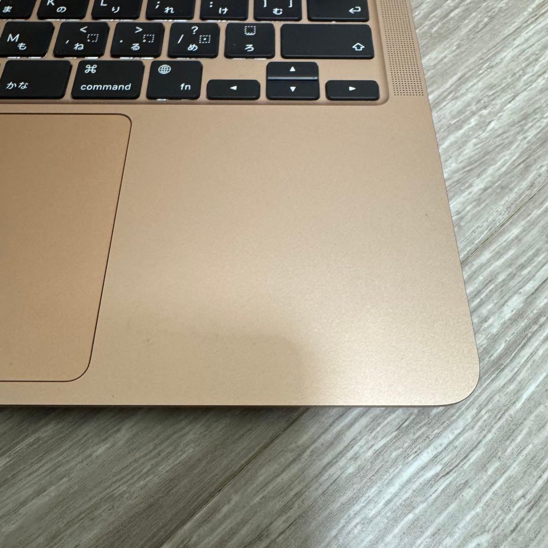美品 MacBook Air M1チップ 充電数9回『容量100％』