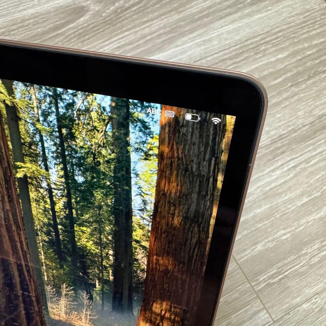 美品 MacBook Air M1チップ 充電数9回『容量100％』