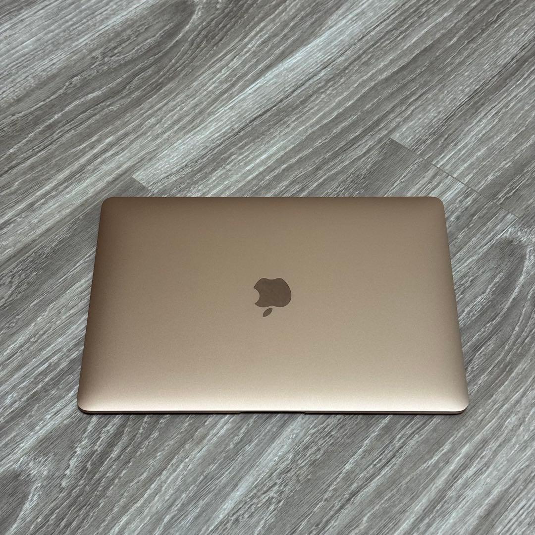美品 MacBook Air M1チップ 充電数9回『容量100％』