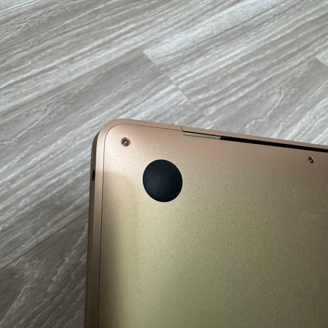 美品 MacBook Air M1チップ 充電数9回『容量100％』