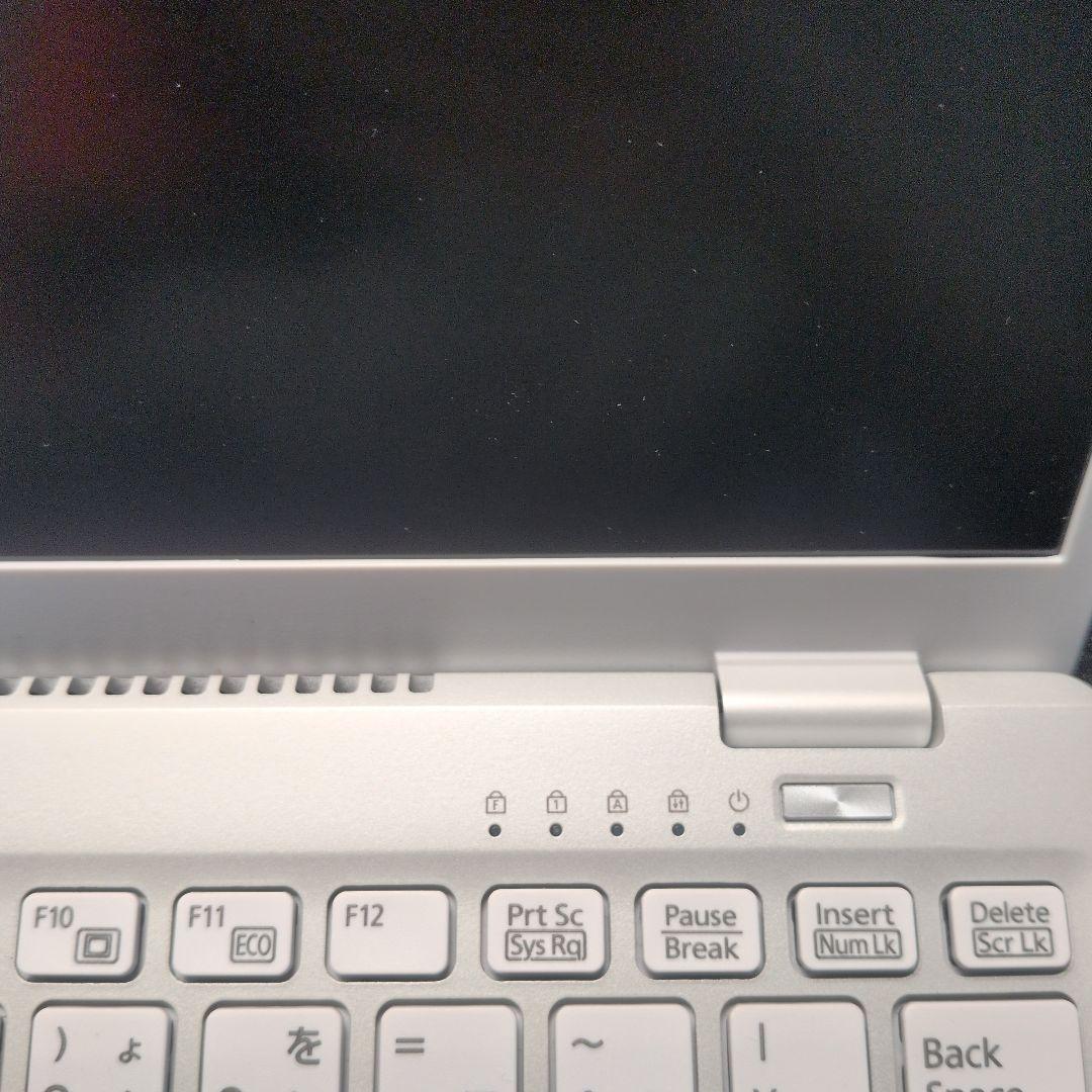 【✨匿名配送✨】 LIFEBOOK UH08/E3 FMVUU8FUV3 富士通