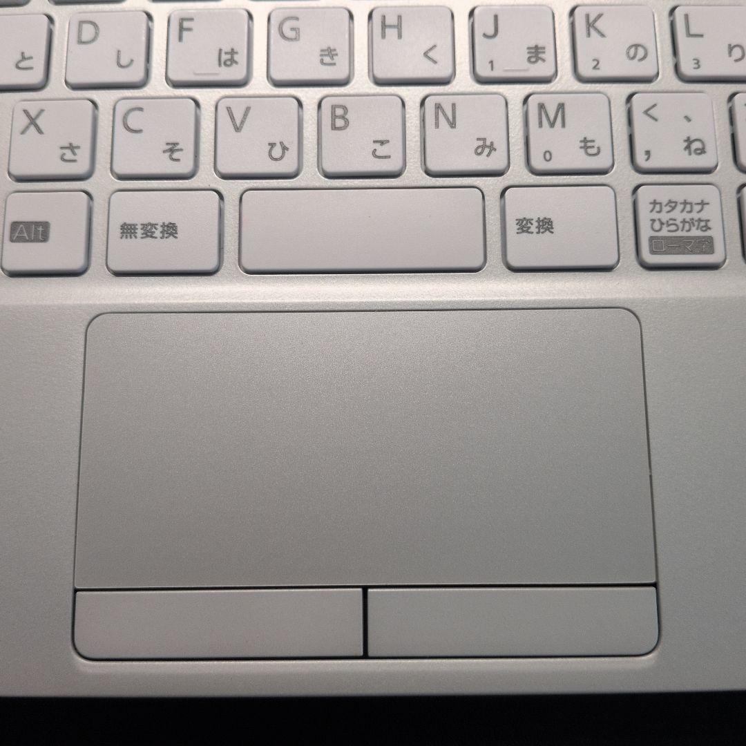 【✨匿名配送✨】 LIFEBOOK UH08/E3 FMVUU8FUV3 富士通