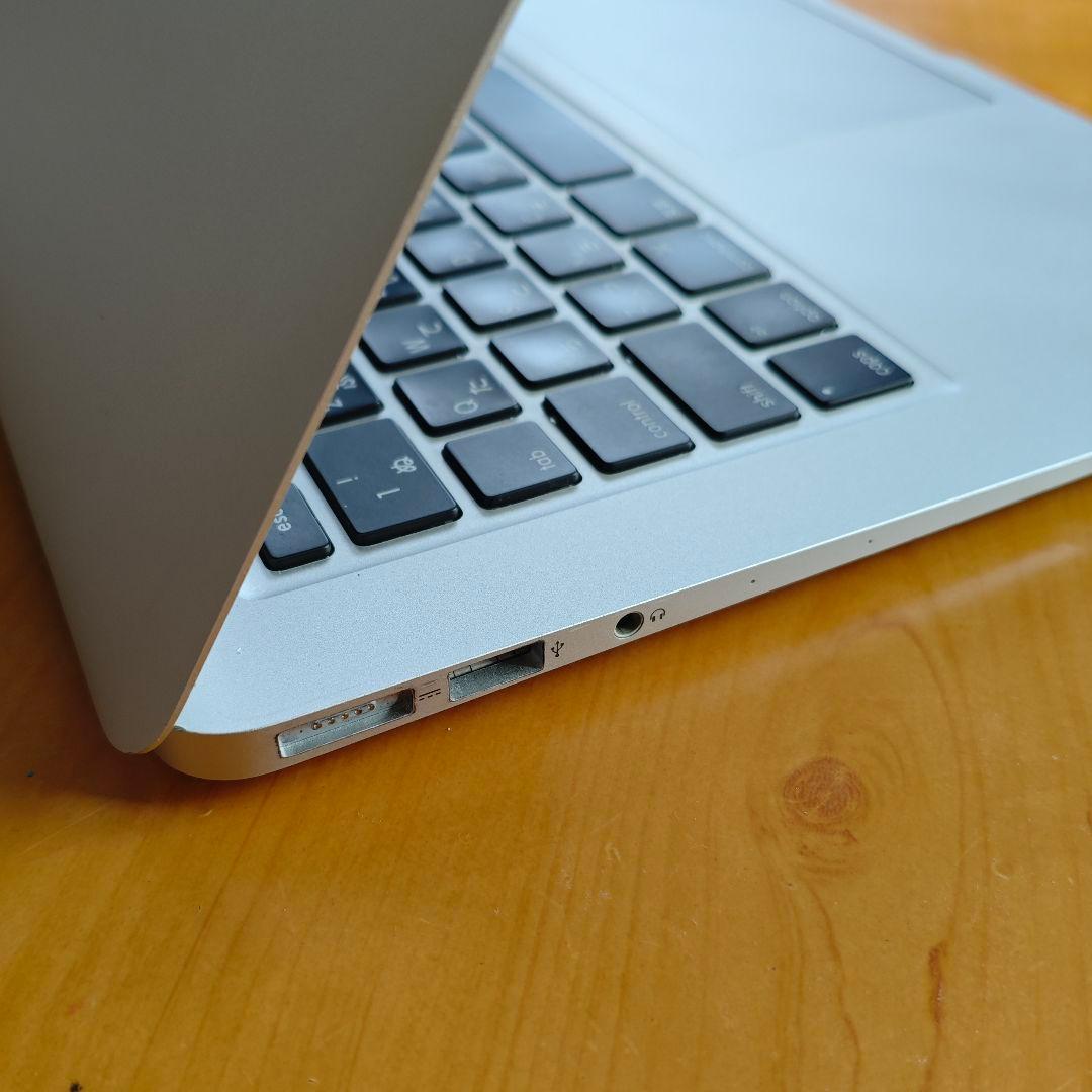【良品】Macbook Air 13インチ i5 8G バッテリー◯