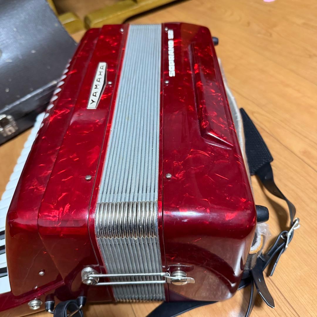 YAMAHA SOPRANO 32 アコーディオン 赤