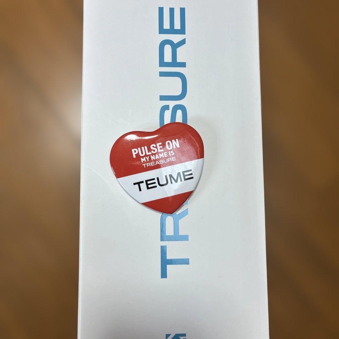 TREASURE ペンライト　ver.2 （缶バッチ）