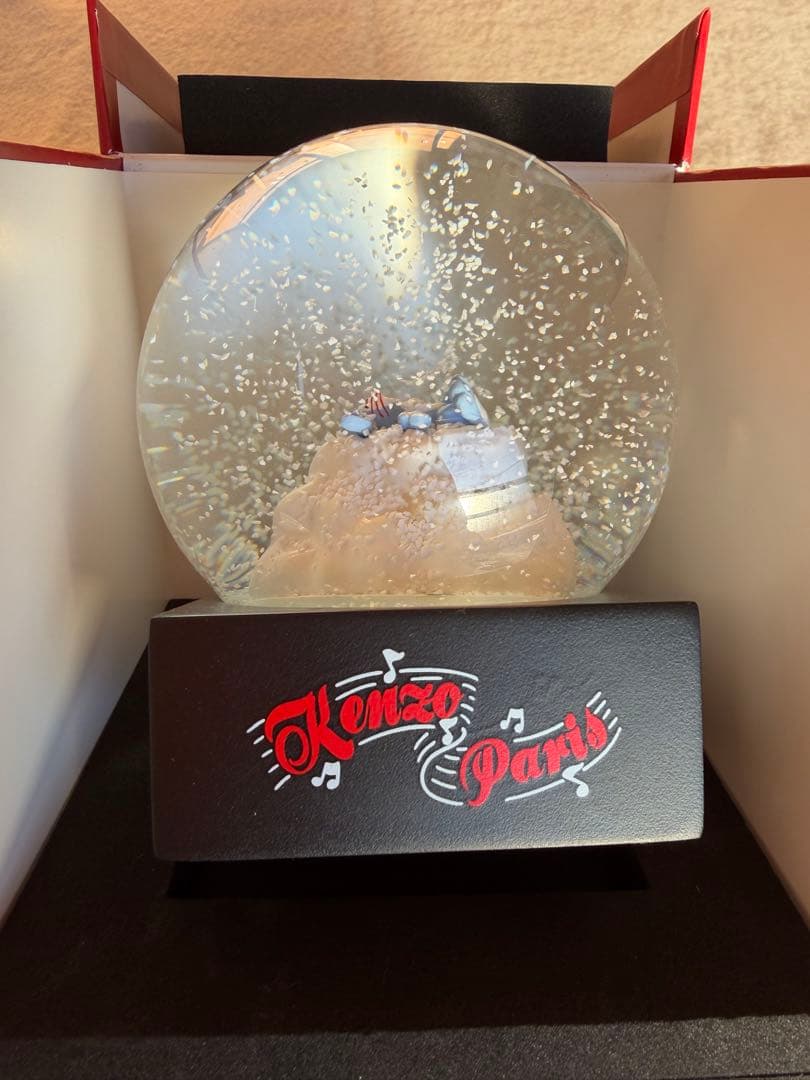 'KENZO WINTER HOLIDAYS' スノーグローブ 最新作