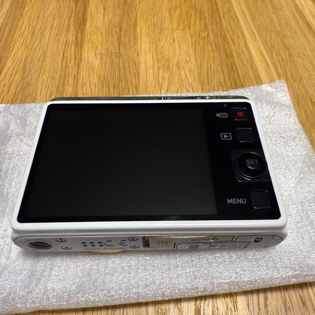 CASIO EXILIM EX-JE10 デジタルカメラ デジカメ