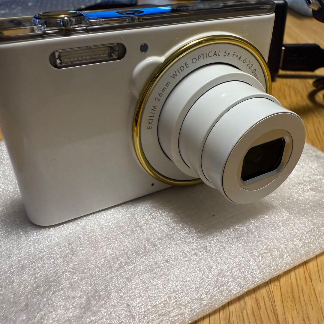 CASIO EXILIM EX-JE10 デジタルカメラ デジカメ