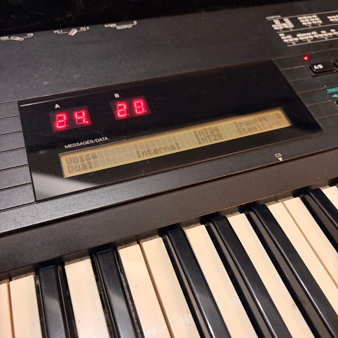 YAMAHA DX7 ll FD ＋ ハードケース （明日まで予定）
