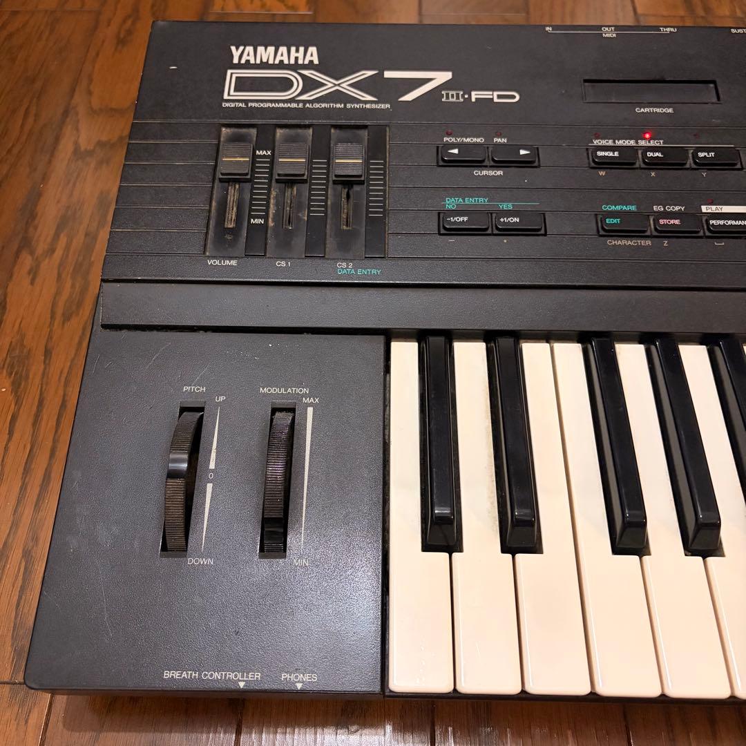 YAMAHA DX7 ll FD ＋ ハードケース （明日まで予定）