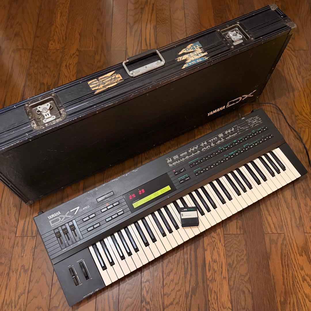 YAMAHA DX7 ll FD ＋ ハードケース （明日まで予定）