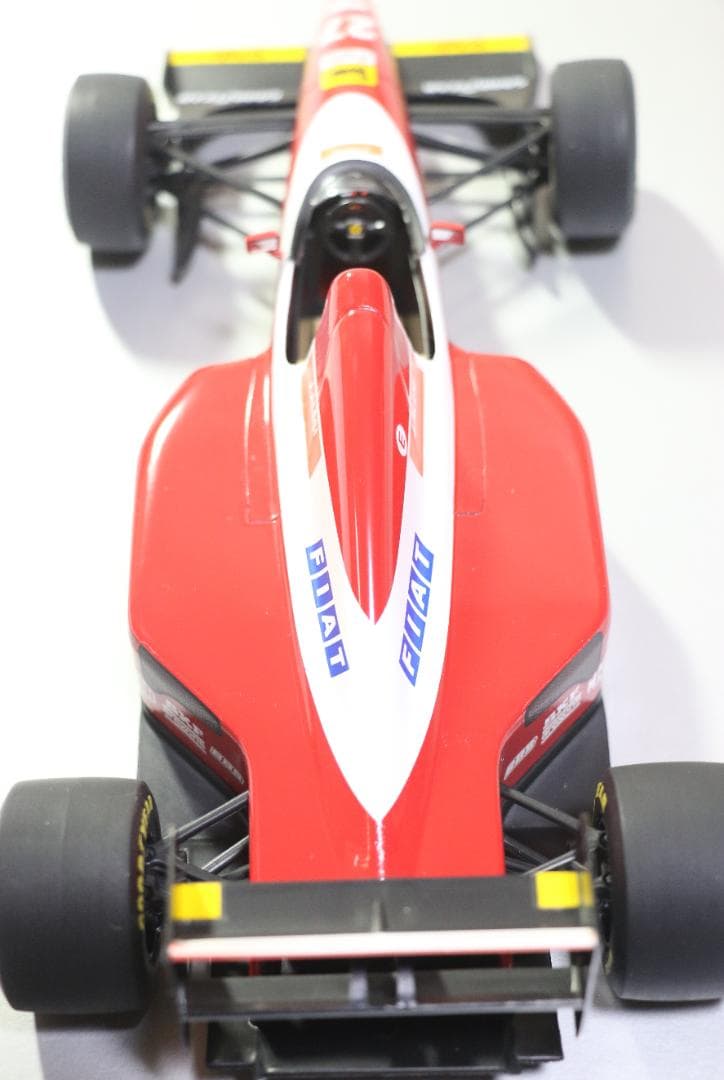 貴重ポールズモデル　１／1８　フェラーリＦ９３A　ジャン・アレジ仕様　中古品