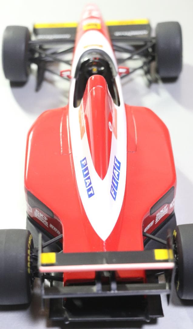貴重ポールズモデル　１／1８　フェラーリＦ９３A　ジャン・アレジ仕様　中古品