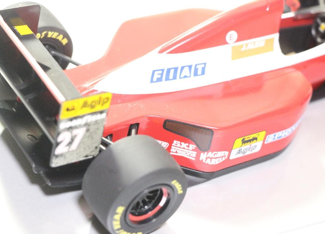 貴重ポールズモデル　１／1８　フェラーリＦ９３A　ジャン・アレジ仕様　中古品