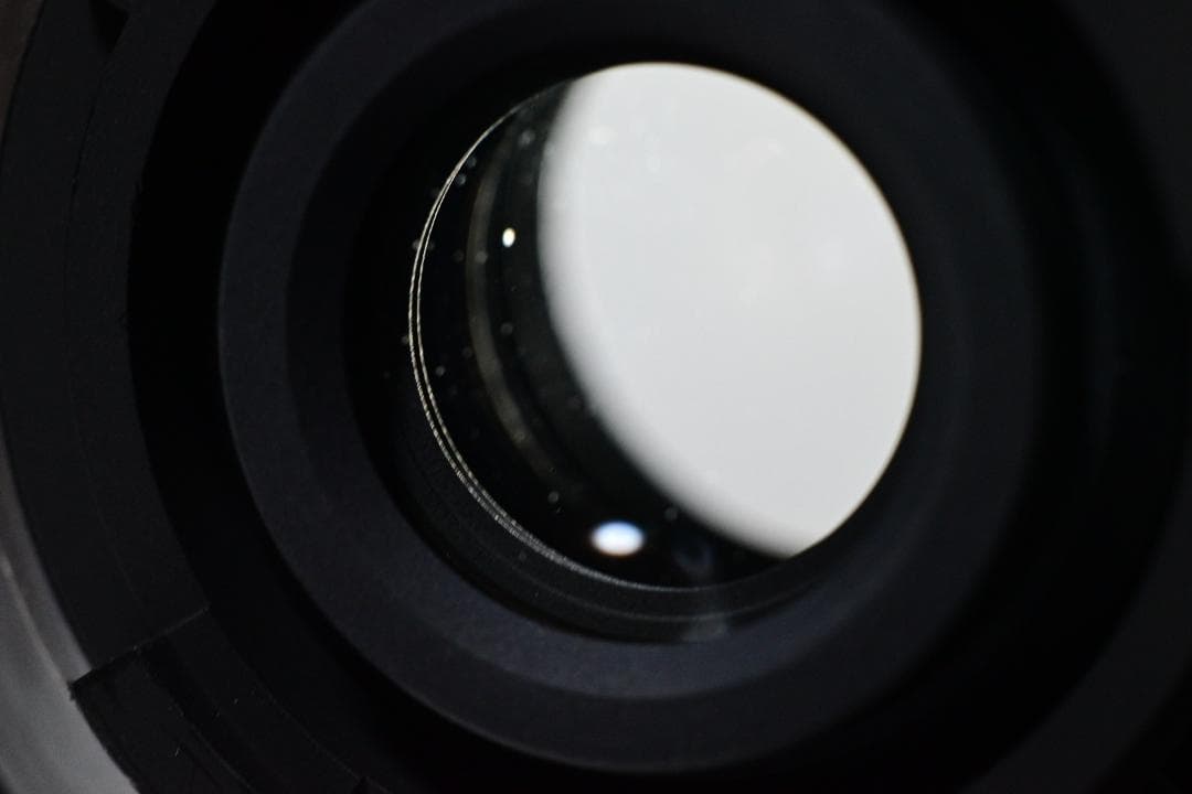 Carl Zeiss Distagon T* 25mm F2.8 ZF ニコンF