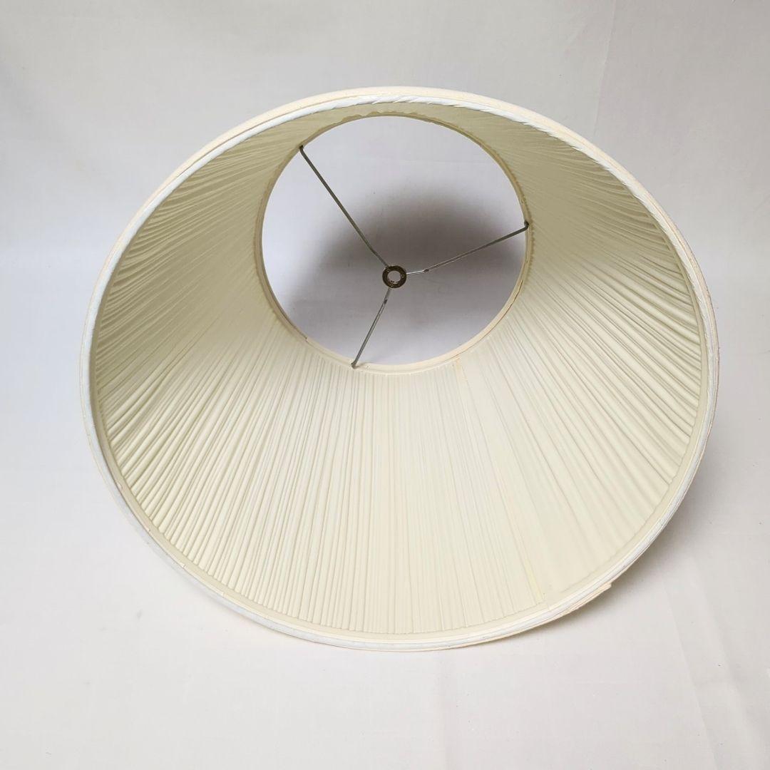 プリーツレースシェード　フロアランプ