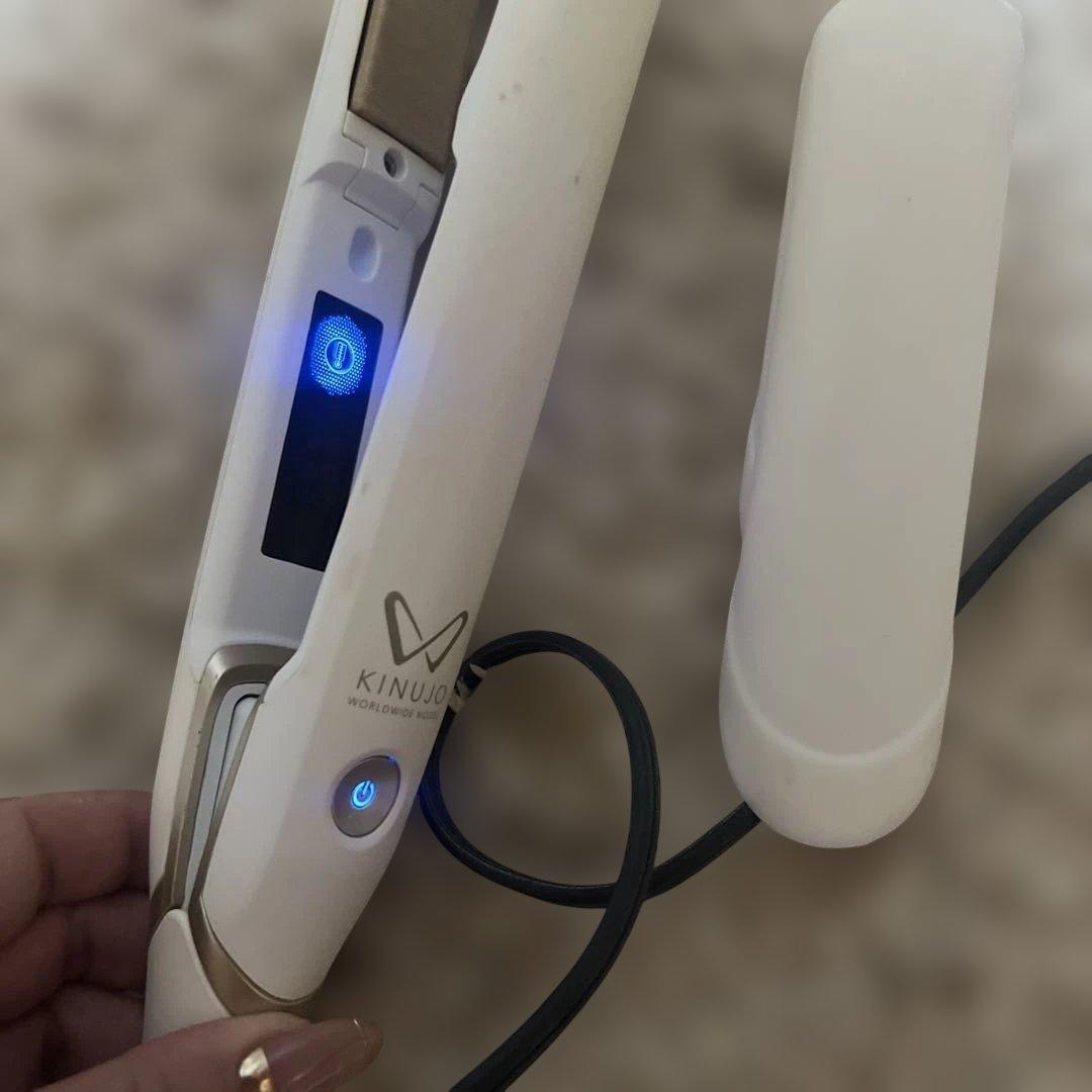 2/18限定値下げ　絹女ストレートアイロン