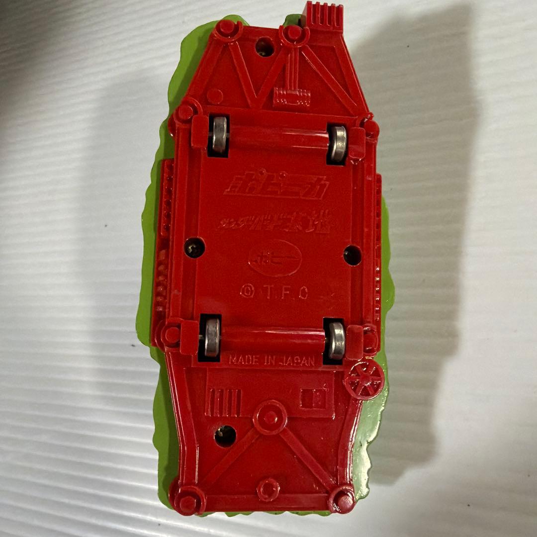 ポピニカ　サンダーバード基地　ポピー