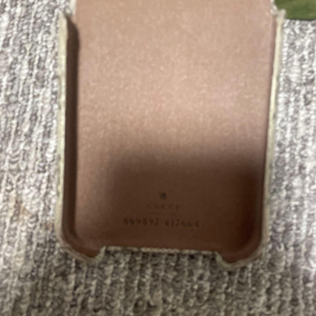 GUCCI カードポケット付き iPhoneケース　値下げ