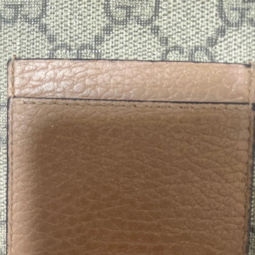 GUCCI カードポケット付き iPhoneケース　値下げ