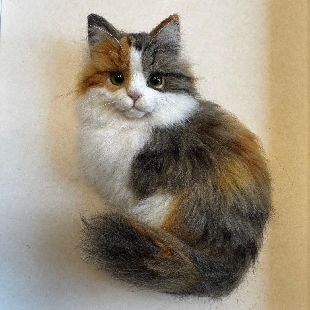 羊毛フェルト猫 三毛猫(ロングコート)ブローチ