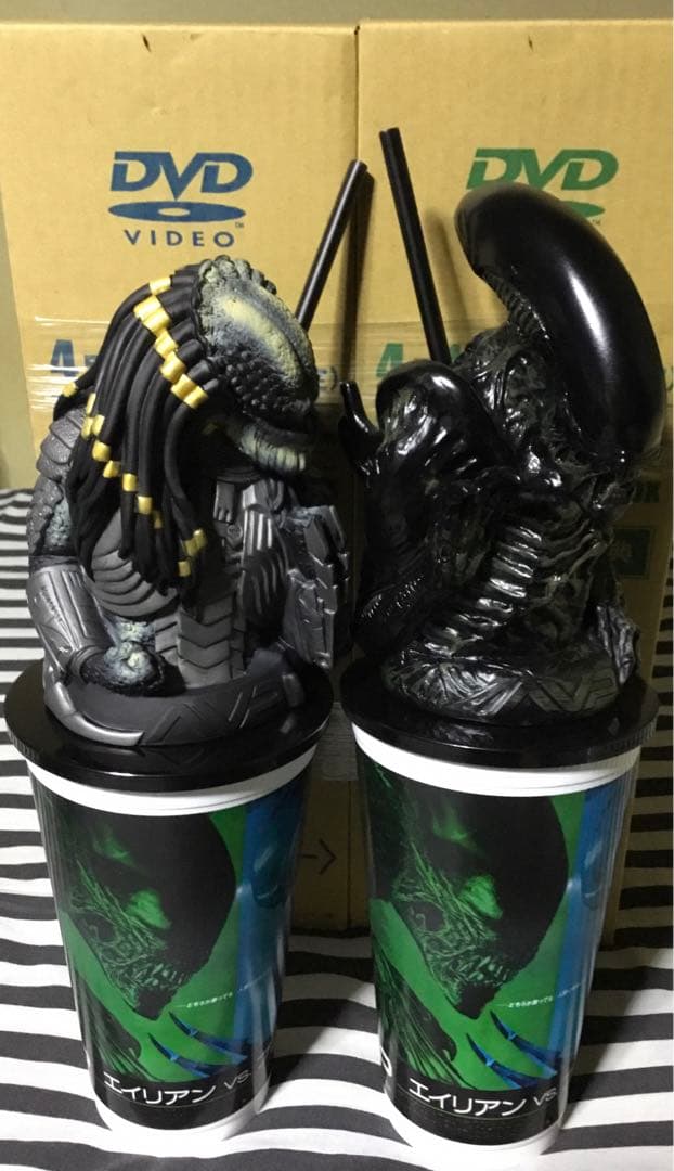 AVP モンスターBOX エイリアン プレデター フィギュア付 ドリンクカップ