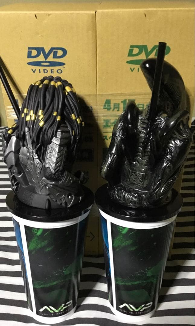 AVP モンスターBOX エイリアン プレデター フィギュア付 ドリンクカップ