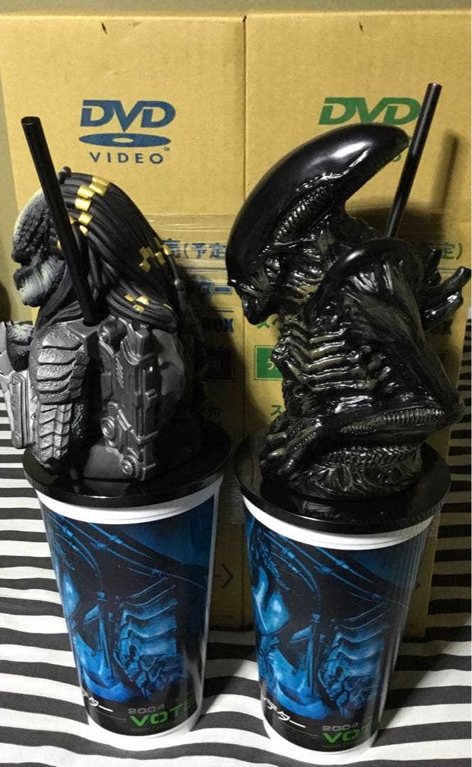 AVP モンスターBOX エイリアン プレデター フィギュア付 ドリンクカップ