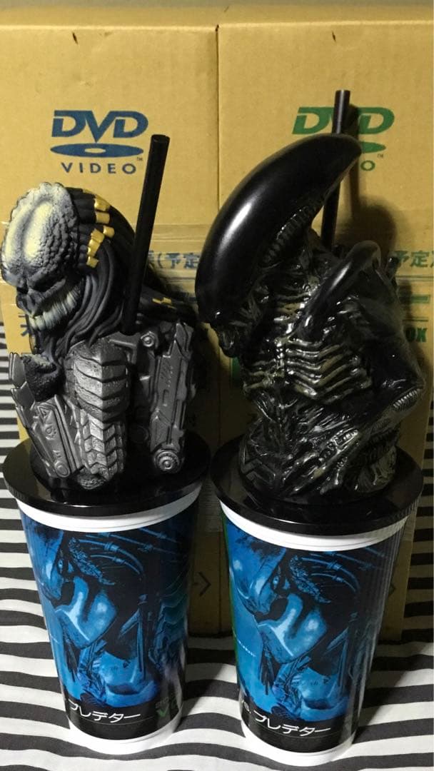 AVP モンスターBOX エイリアン プレデター フィギュア付 ドリンクカップ