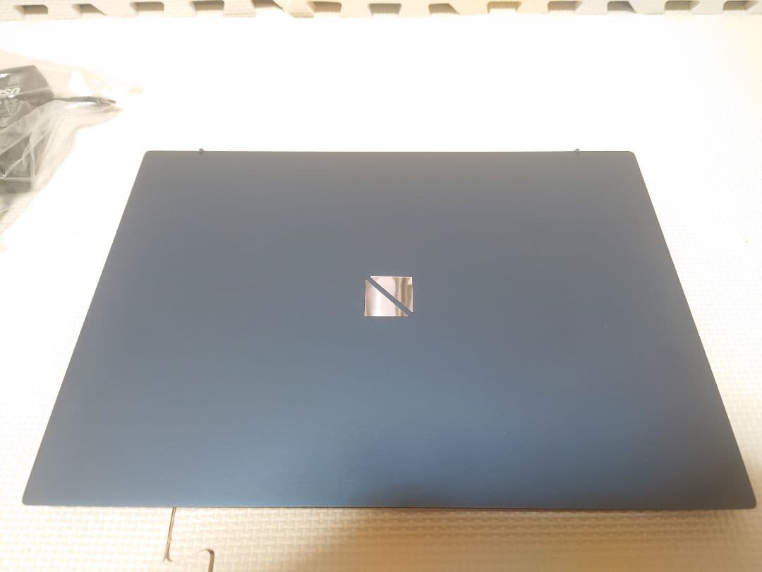 NEC Lavie Direct/i7-1165G7/16GB/約900g超軽量