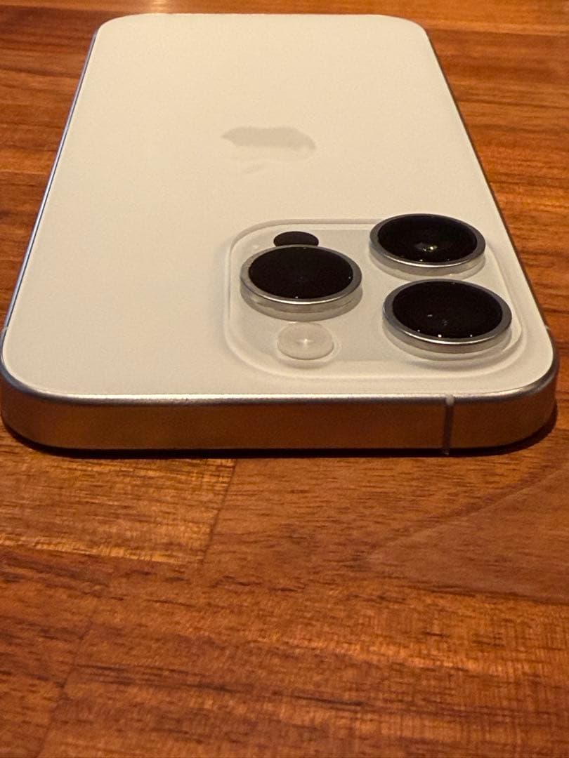 iPhone 15Pro ホワイトチタニウム 128GB SIMフリー