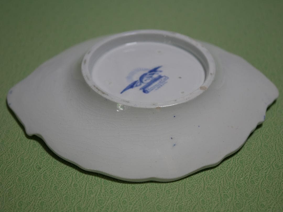 イギリスアンティーク ブルー＆ホワイト １９世紀半ば 約１９センチプレート