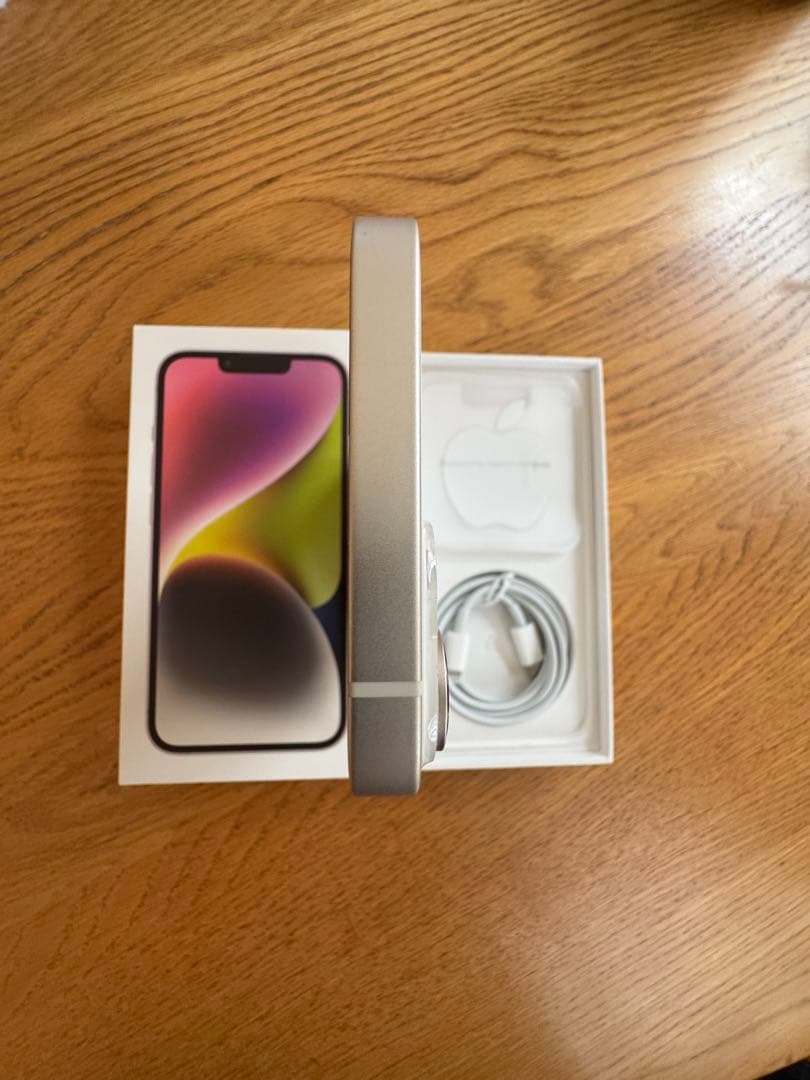 iPhone14 256GB SIMフリー　スターライト