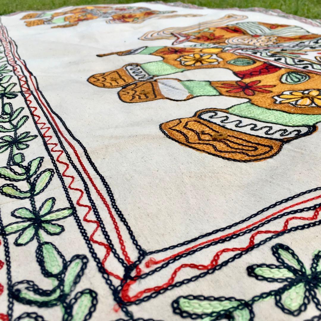 ★新品★インドハンドメイド刺繍タペストリーラグ★ビンテージ古布★ラジャスタン象★