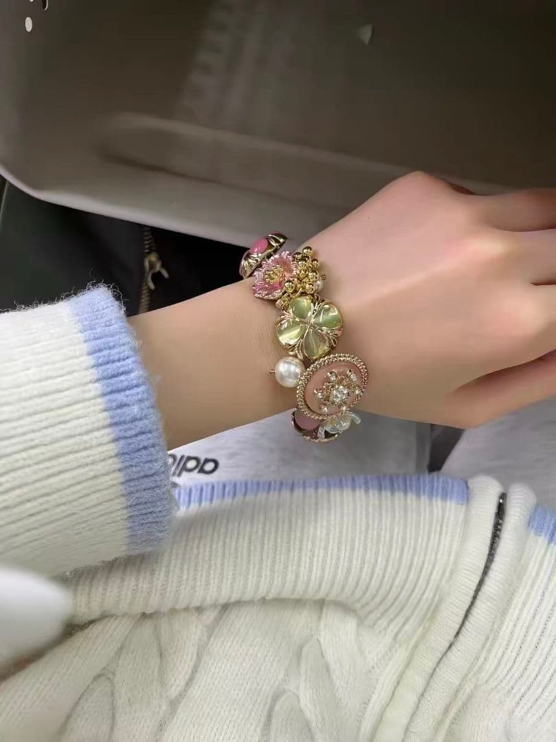 花モチーフ ブレスレット ギフトボックス付き