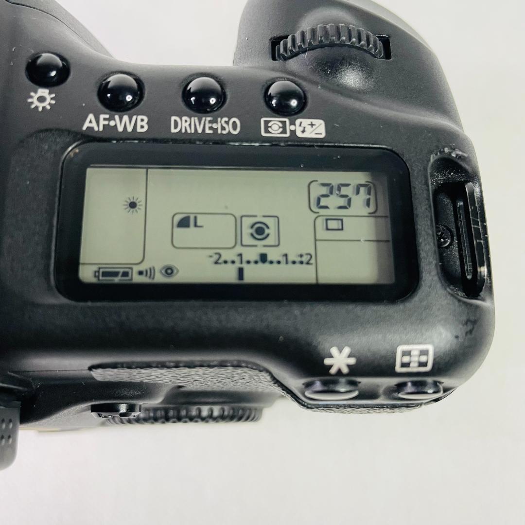 レンズ交換式デジタルカメラ EOS 20D／キャノン