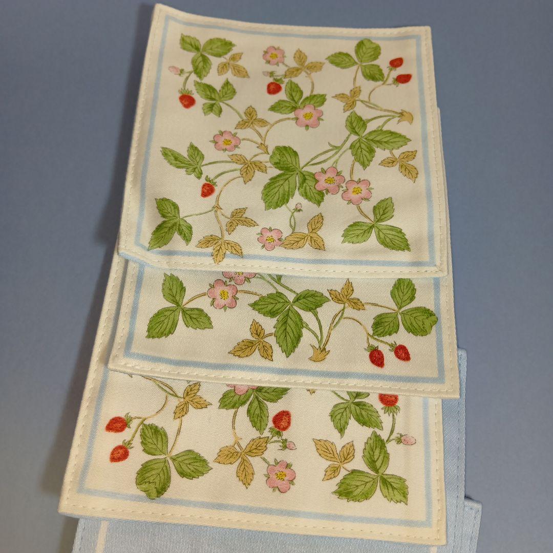 新品未使用 ウェッジウッド　テーブルクロス　ブループラム　コースター5枚付 廃盤